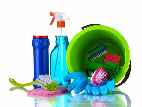 Bathroom scrub and sanitising during end of tenancy cleaning